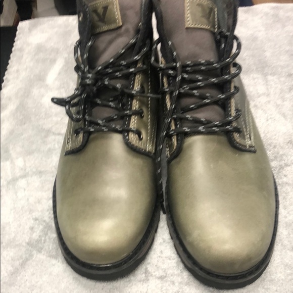 Territory Boots Black and Gray Durable Ankle Boots with Traction Sole - Picture 4 of 6